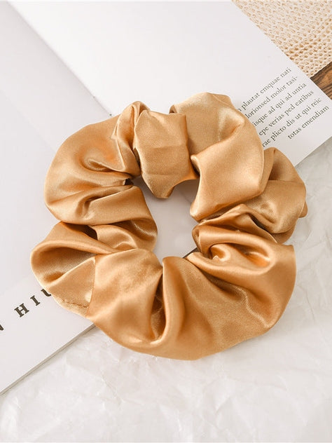 exklusiv scrunchie-set i satin