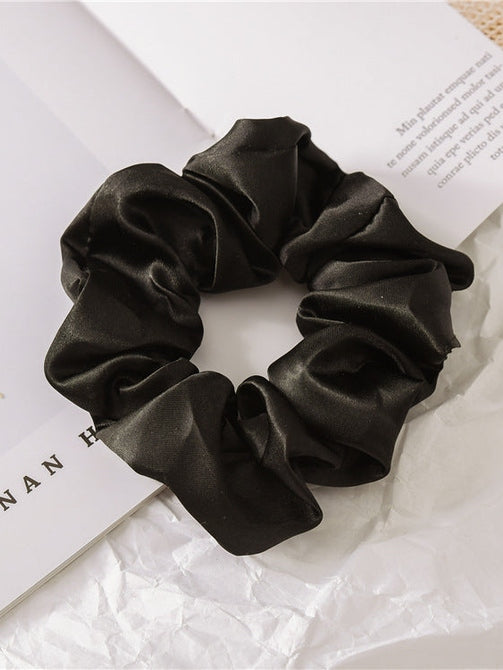 exklusiv scrunchie-set i satin